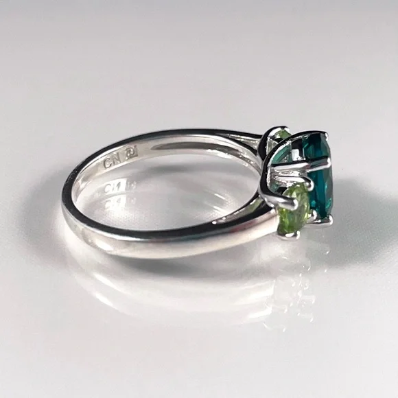 Art Nouveau-Inspired Sterling Silver Emerald and Peridot Ring, Size 6 - Picture 4 of 9